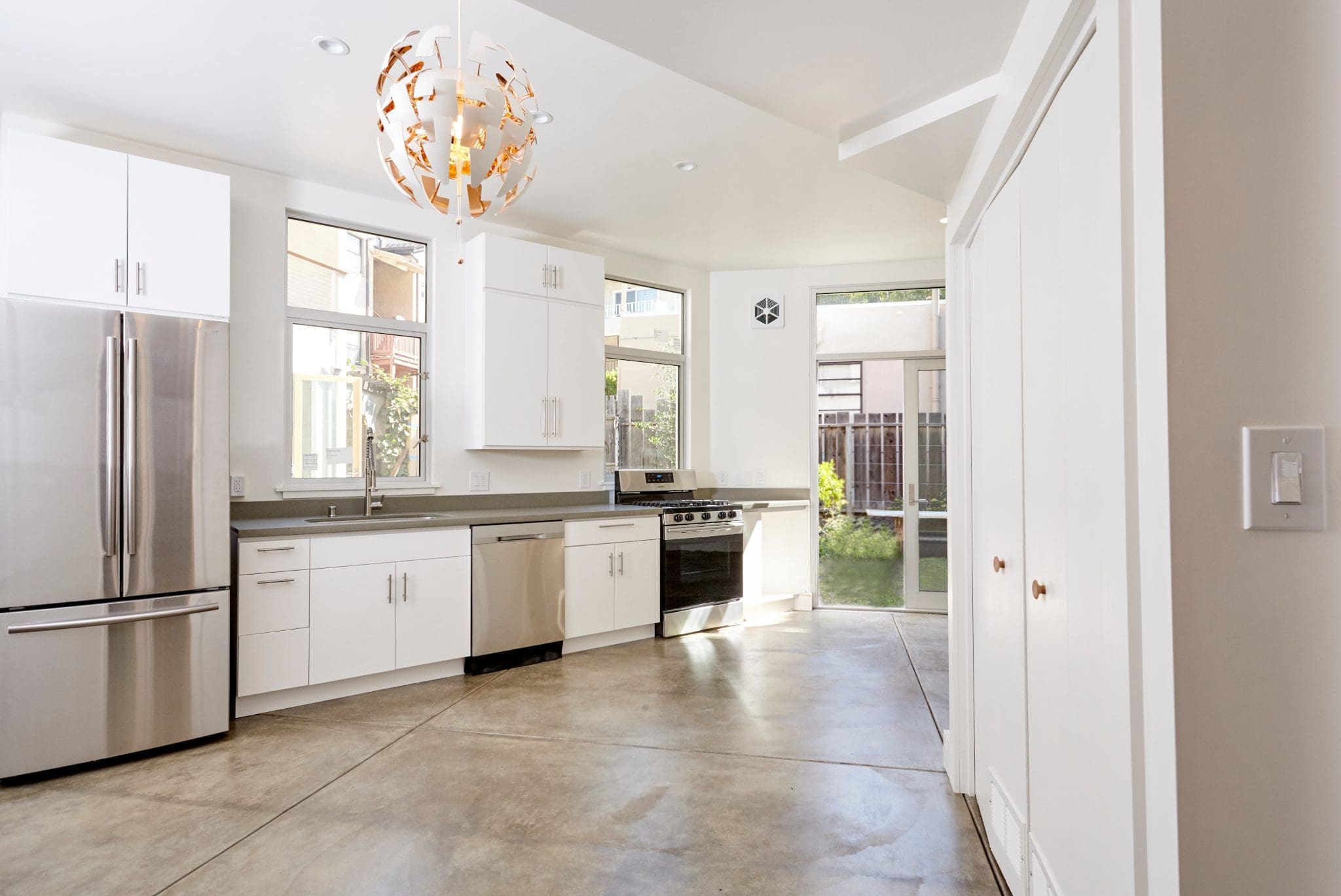 WarwickAve-interior